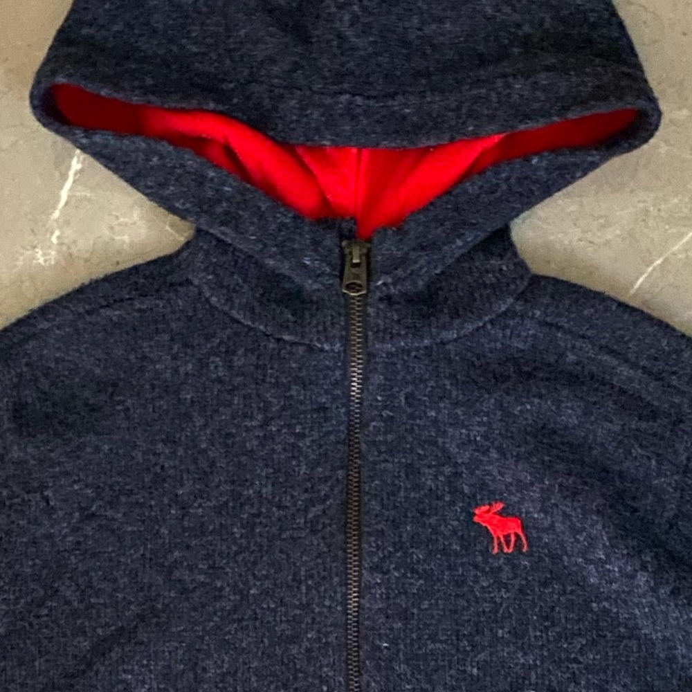 Abercrombie Kids boy’s zippered sweater hoodie - Picture 2 of 4
